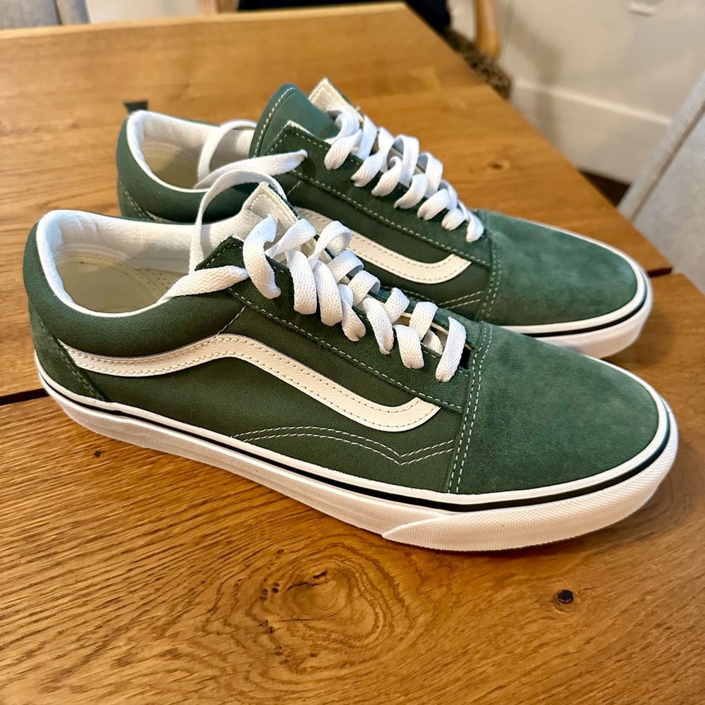 Brand New NBW Men’s Old Skool Vans